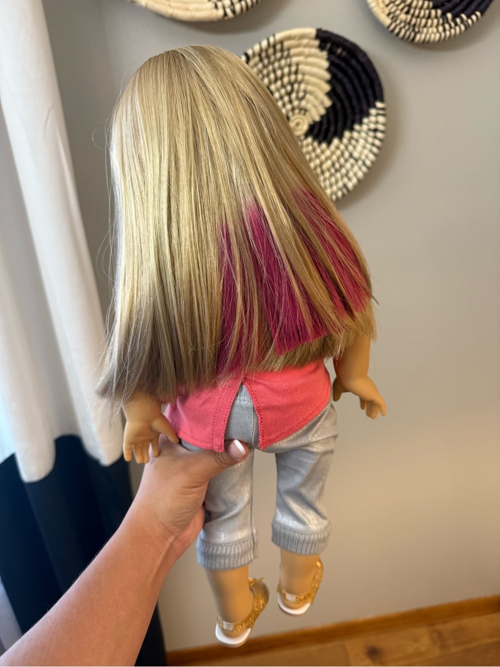 American Girl Doll Isabelle - Picture 4 of 8